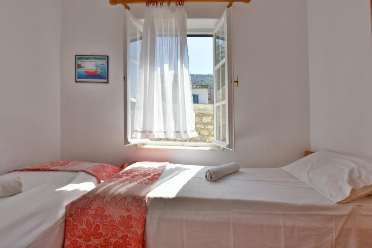 Options House Villa Ídra Kültér fotó